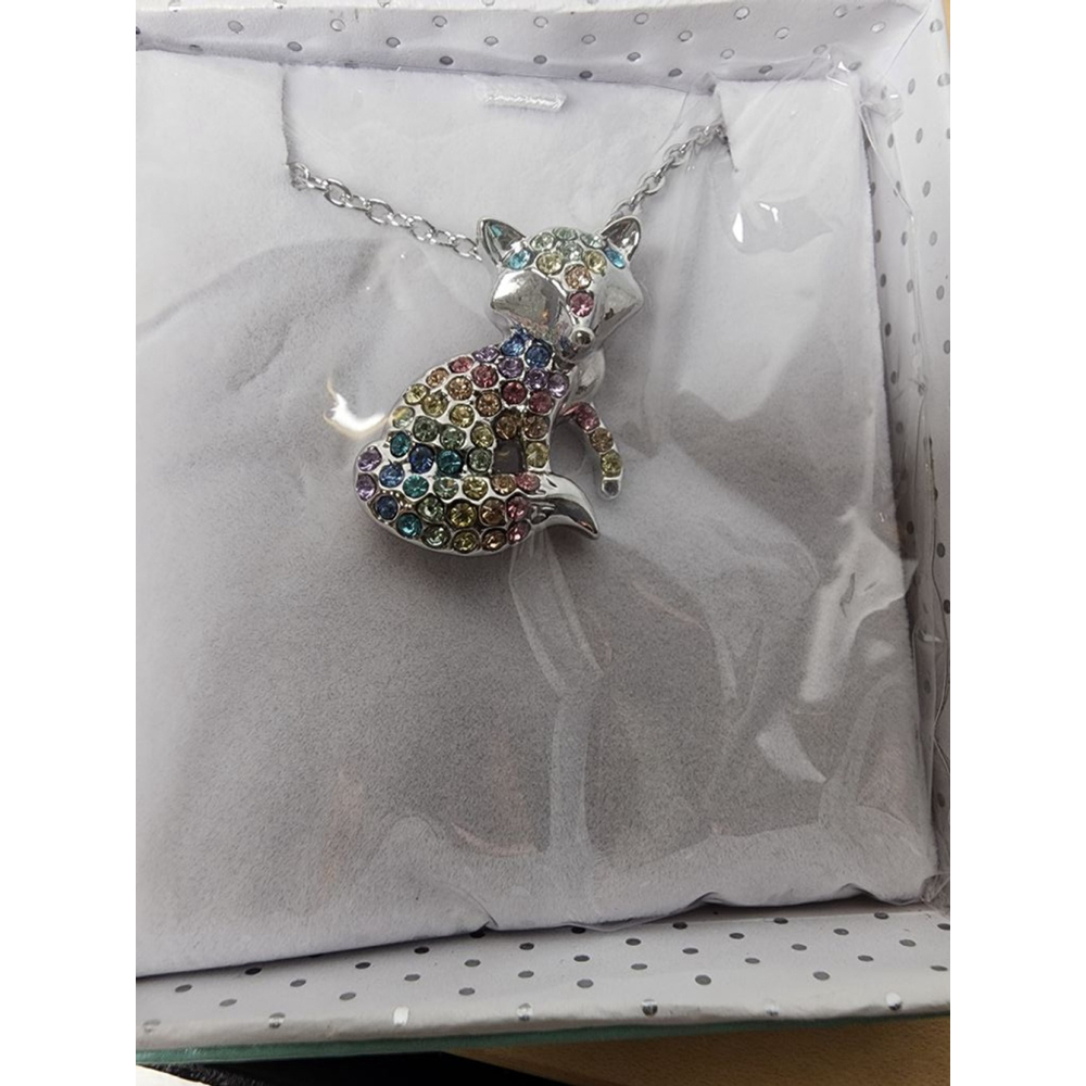 Womens Unbranded Fox Pendant Necklace Silver Multi-color New in box